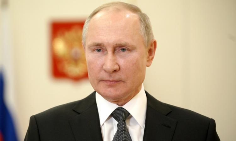 Путин не стал поздравлять с Днем Победы лидеров Украины и Грузии